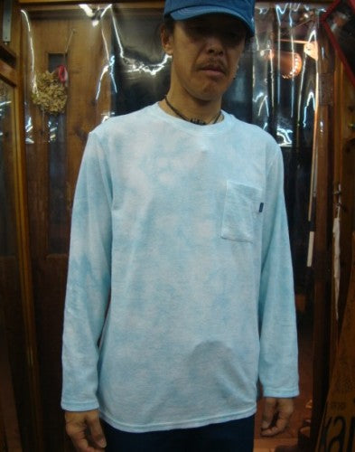 絞り染めパイルポケットL/S TEE 120-392（カラー：WHITE/BLUE）サイズ：M（日本サイズ）