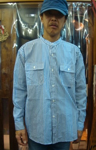 バンドカラー L/S グラデーションストライプシャツ 321-100（カラー：BLUE）