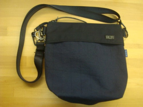 アウトポケットミニショルダー 525-330（カラー：NAVY/BLACK）