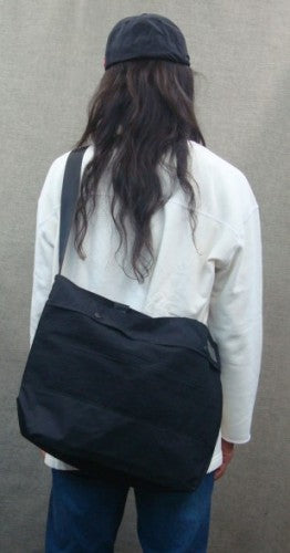アウトポケット2WAYショルダー 525-329（カラー：BLACK/BLACK）