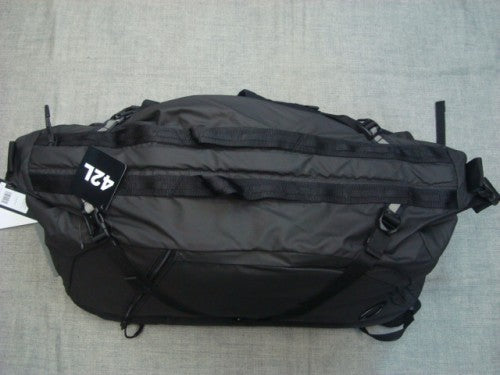 ESSENTIAL BB PACK L 4.0 FOS900231（カラー：BLACKOUT 02E）