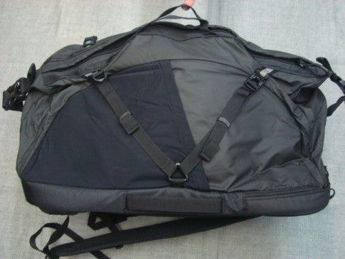 ESSENTIAL BB PACK L 4.0 FOS900231（カラー：BLACKOUT 02E）