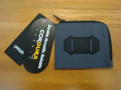 STREET WALLET 2.0 FOS900076（カラー：UNIFORM GREY 25N）