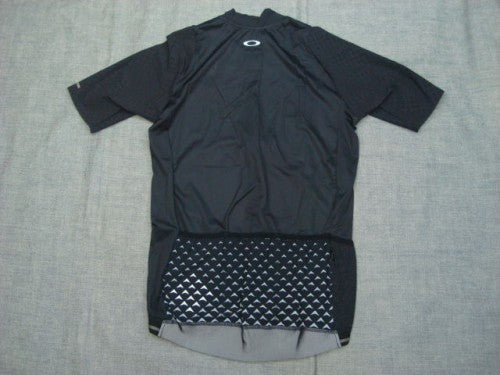 AERO JERSEY 2.0 FOA400250（カラー：BLACKOUT 02E）