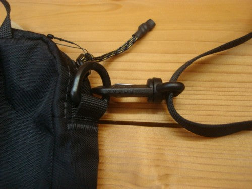 Journey Mini Crossbody BF237019C（カラー：Black）・・店頭のみの販売！１点在庫有り