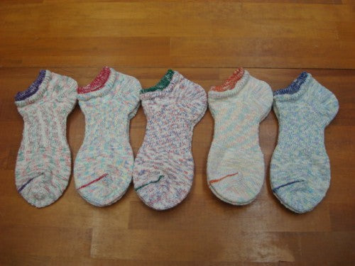 2段切替スニーカー LADIES 220805（サイズは23-25cmのワンサイズ）