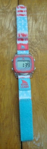 SHARK CLASSIC LEASH(シャーククラシックリーシュ) STYLE #101224（カラー：Surfin’ USA）CAROLINE MARKS （キャロライン・マークス）コラボレーションモデル