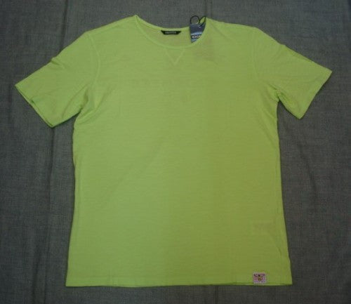 MEN T-SHIRT 00015759（カラー：13-0535 SHARP GREEN）