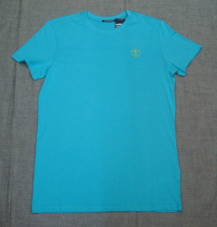 MEN T-SHIRT 00016055（カラー：15-4720 RIVER BLUE）・・実物はもう少しトーン低い綺麗なブルーです！