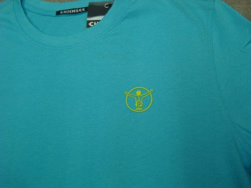 MEN T-SHIRT 00016055（カラー：15-4720 RIVER BLUE）・・実物はもう少しトーン低い綺麗なブルーです！