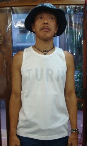 TANK TOP『TURN』121-447 （カラー：WHITE）