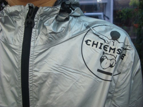 RAIN JACKET（カラー：877 SILVER METALIC ）