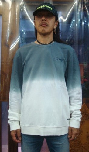 MEN SWEAT SHIRT（カラー： 4840 DARK BLUE/LIGHT BLUE DD）