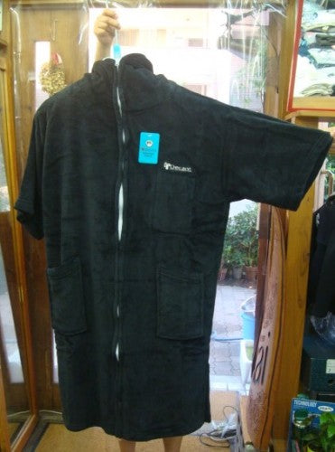 DECANT MICROFIBER FULL ZIP UP PONCHO(デキャントマイクロファイバーフルジップアップポンチョ）単色　BLACK