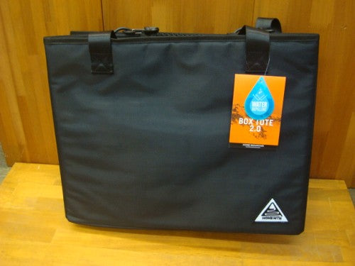 Box Tote 2.0（ボックストート2.0）　（カラー：BLACK）