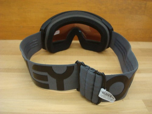 OAKLEY(オークリー)LINE MINER L(ラインマイナーエル) 0OO7070 _ 7070F8/Matte B1B Forged Iron/Prizm Torch IRIDIUM