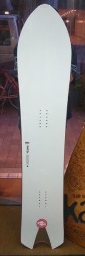 KORUA SHAPES SNOWBOARD（コルアシェイプススノーボード）DART （ダート）156cm・・店頭のみの販売！　販売価格￥８４７００（税込）・・在庫１点有