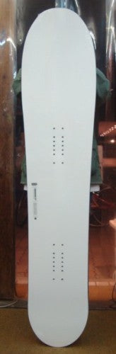 KORUA SHAPES SNOWBOARD（コルアシェイプススノーボード）?BEREGG（ウーバーエッグ）157cm・・店頭のみの販売！　販売価格￥９４６００（税込）・・在庫１点有