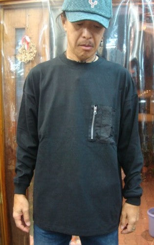 FX20-601 Mark Gonzales(マーク・ゴンザレス)  x FLATLUX - Alien Ls-T（カラー：black）コラボレーション商品
