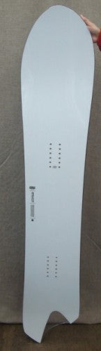 KORUA SHAPES SNOWBOARD（コルアシェイプススノーボード）