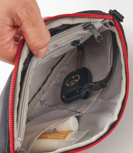 UTILITY PHONE SLING WOW（ユーティリティフォンスリングワオ）　（カラー：BLACK / RED）「WOW」とのコラボアイテム