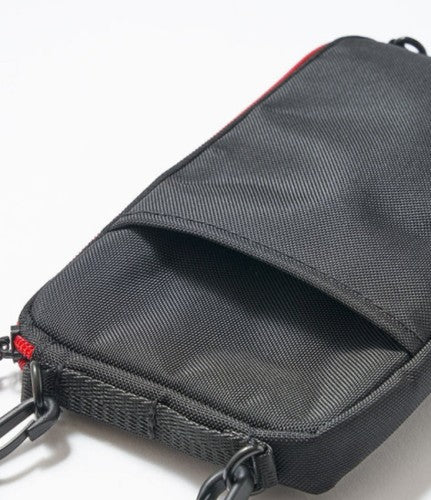 UTILITY PHONE SLING WOW（ユーティリティフォンスリングワオ）　（カラー：BLACK / RED）「WOW」とのコラボアイテム