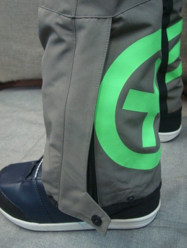 MEN SKI PANTS 00014247（カラー：18-0515 DUSTY OLIVE）