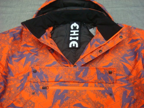 MEN SKI JACKET 00014287（カラー：2130 Orange/Purple AOP）
