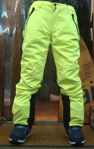 TAOS（カラー：13-0630 SAFETY YELLOW）