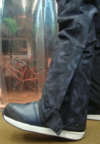 TAOS 2（カラー：9078 BLACK/D GREY AOP）