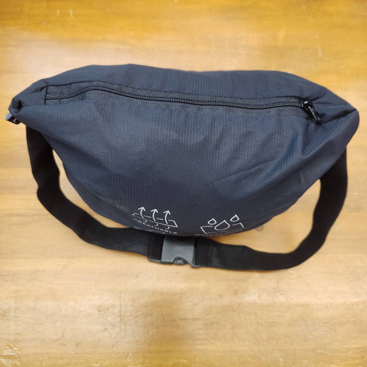 MEN PACKABLE RAIN JACKET 00016853（カラー：19-3911 BLACK BEAUTY）