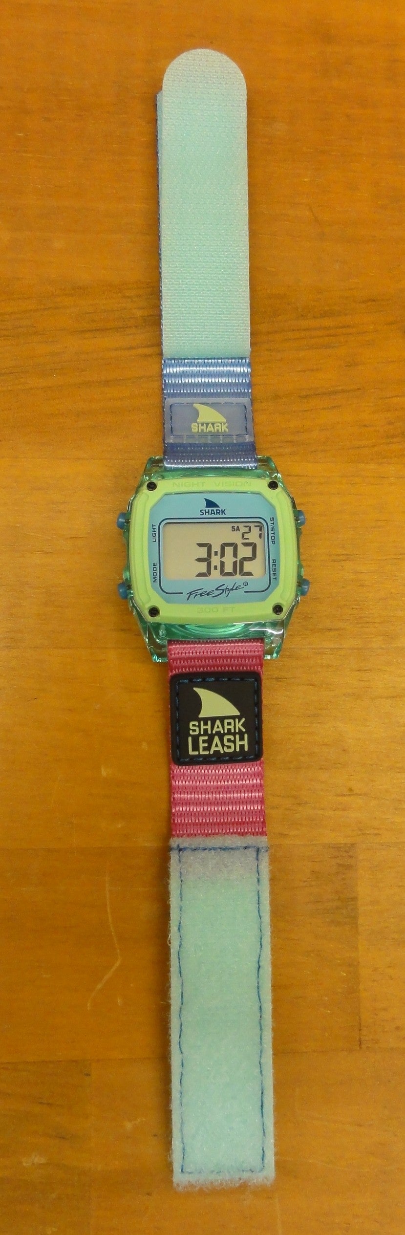 SHARK CLASSIC LEASH(シャーククラシックリーシュ) STYLE #101275（カラー：Neon Drift）
