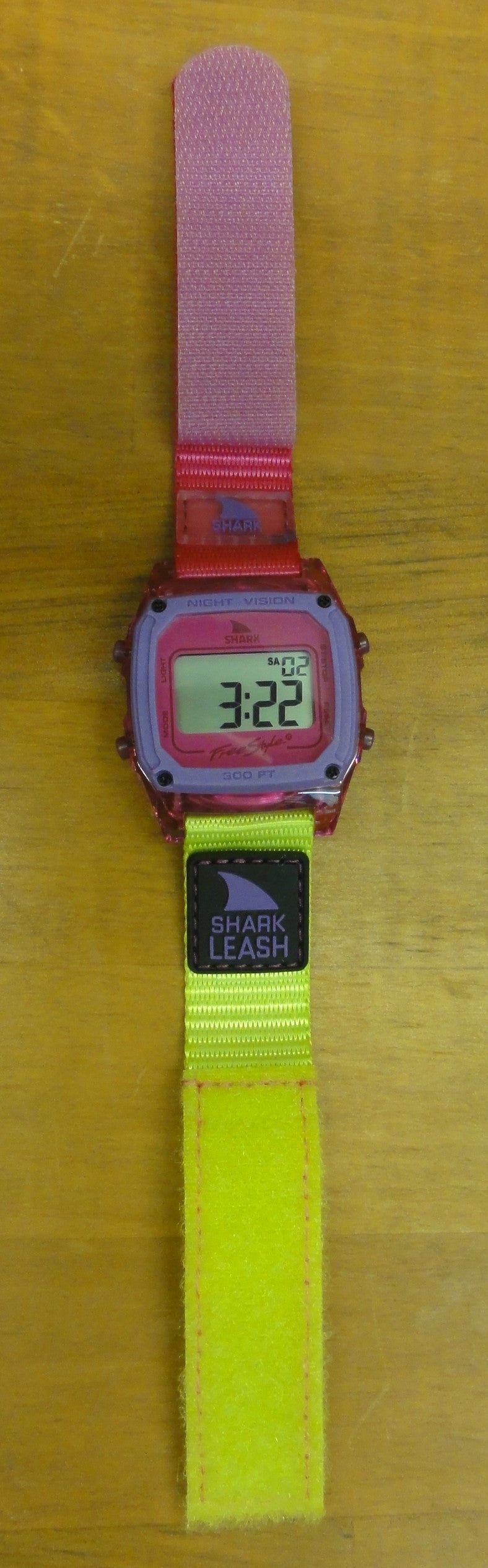 SHARK CLASSIC LEASH(シャーククラシックリーシュ) STYLE #101277（カラー：Popflash）