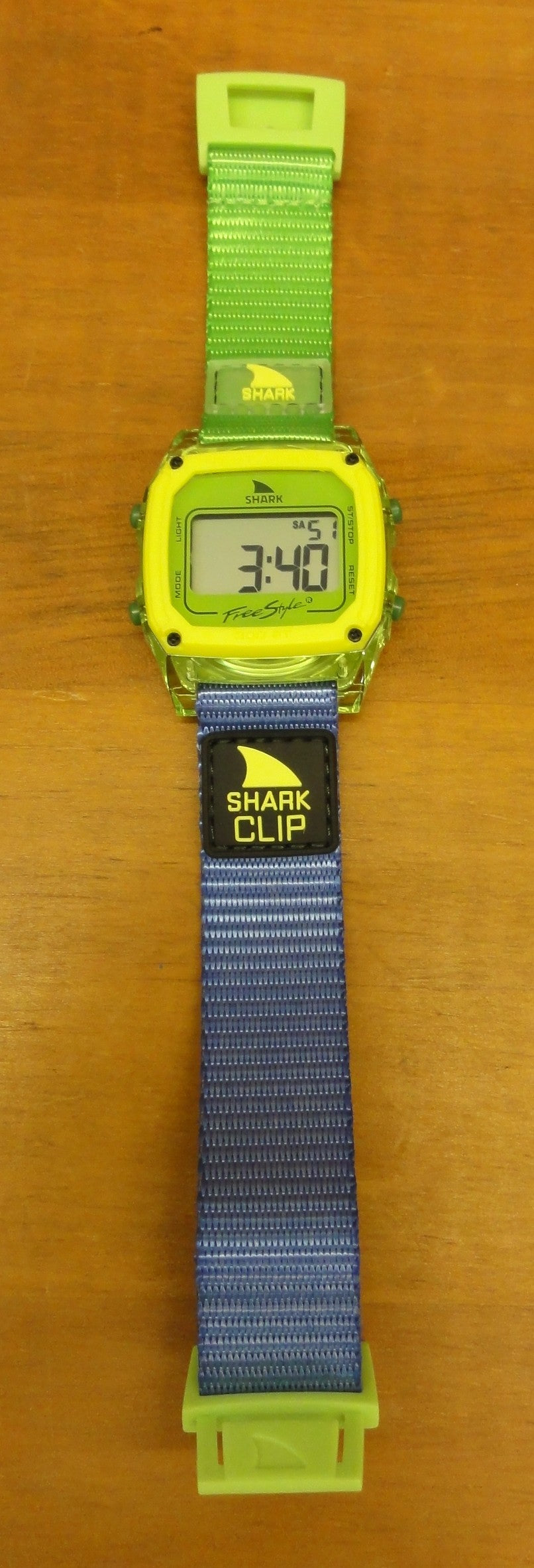 SHARK CLASSIC CLIP(シャーククラシッククリップ) STYLE #101276（カラー：Neon Coast）