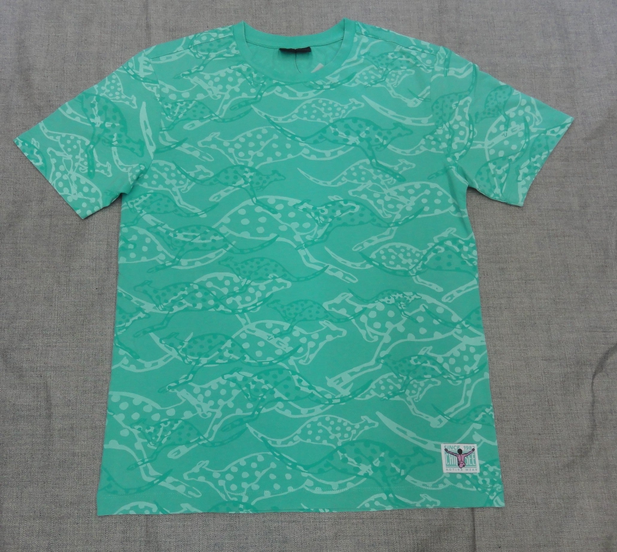 MEN T-SHIRT 3326012（カラー：16-5721 MARINE GREEN）