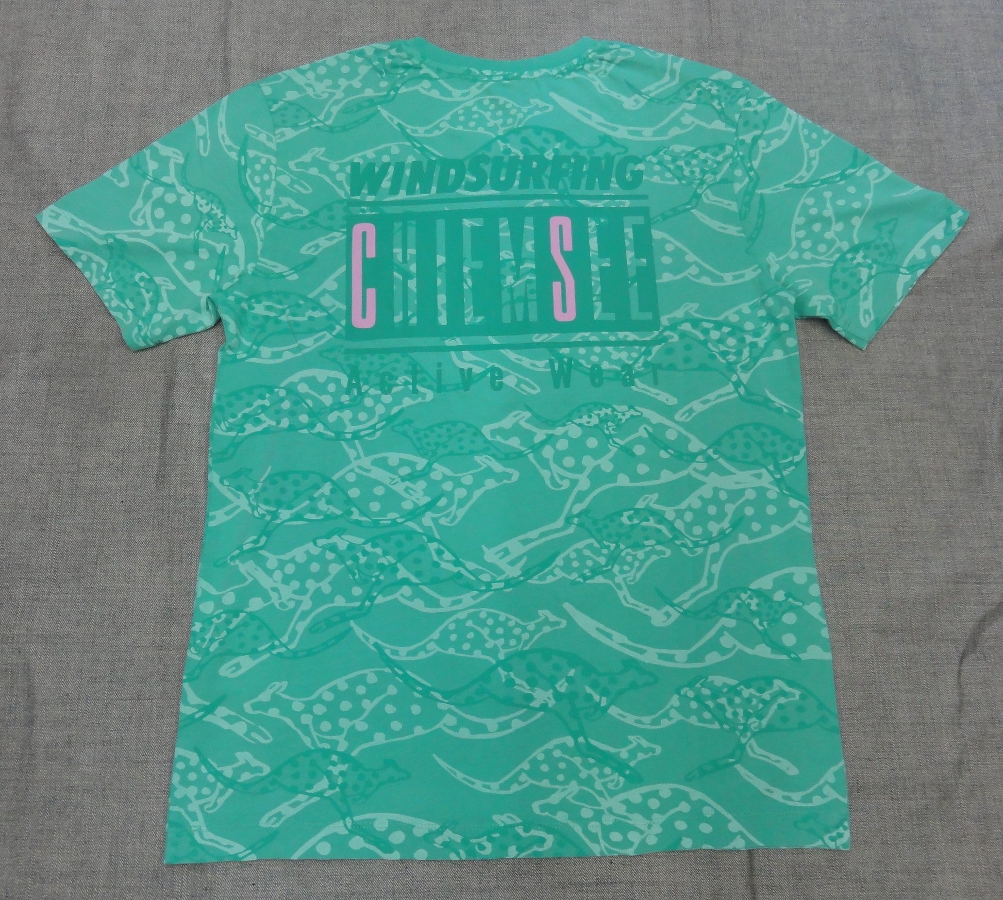 MEN T-SHIRT 3326012（カラー：16-5721 MARINE GREEN）