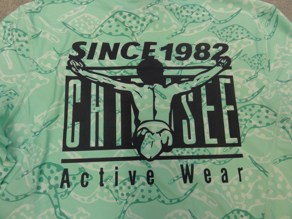 MEN UV SWIM SHIRT 3326138（カラー：16-5721 MARINE GREEN）