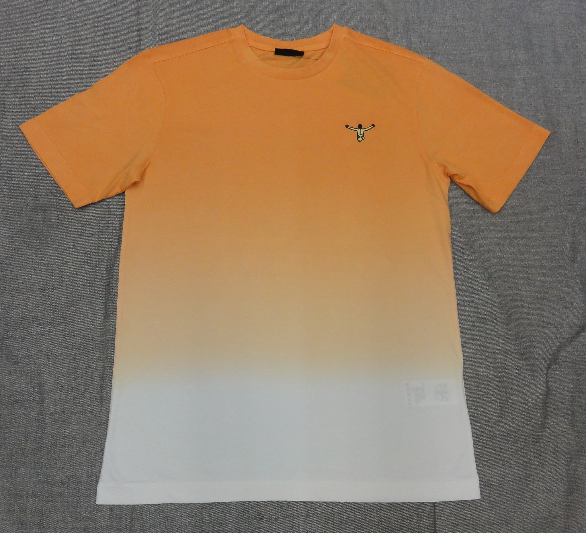 MEN T-SHIRT 3326016（カラー：16-1442 MELON）