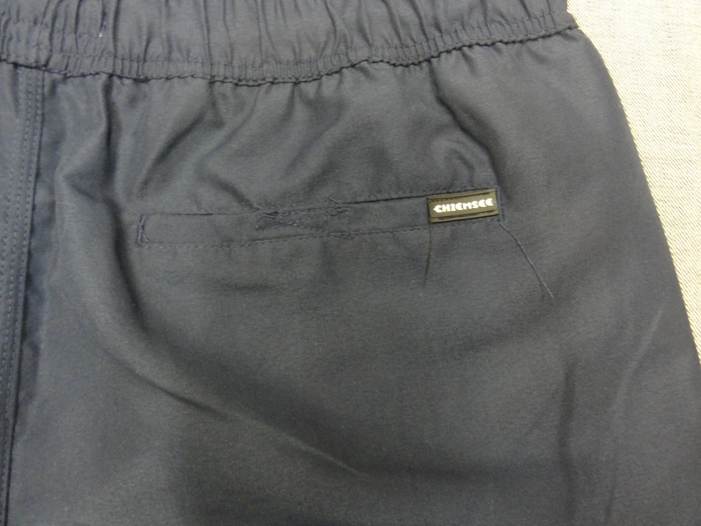 MEN SWIM SHORTS 23194401（カラー：19-4010 TOTAL ECLIPS）