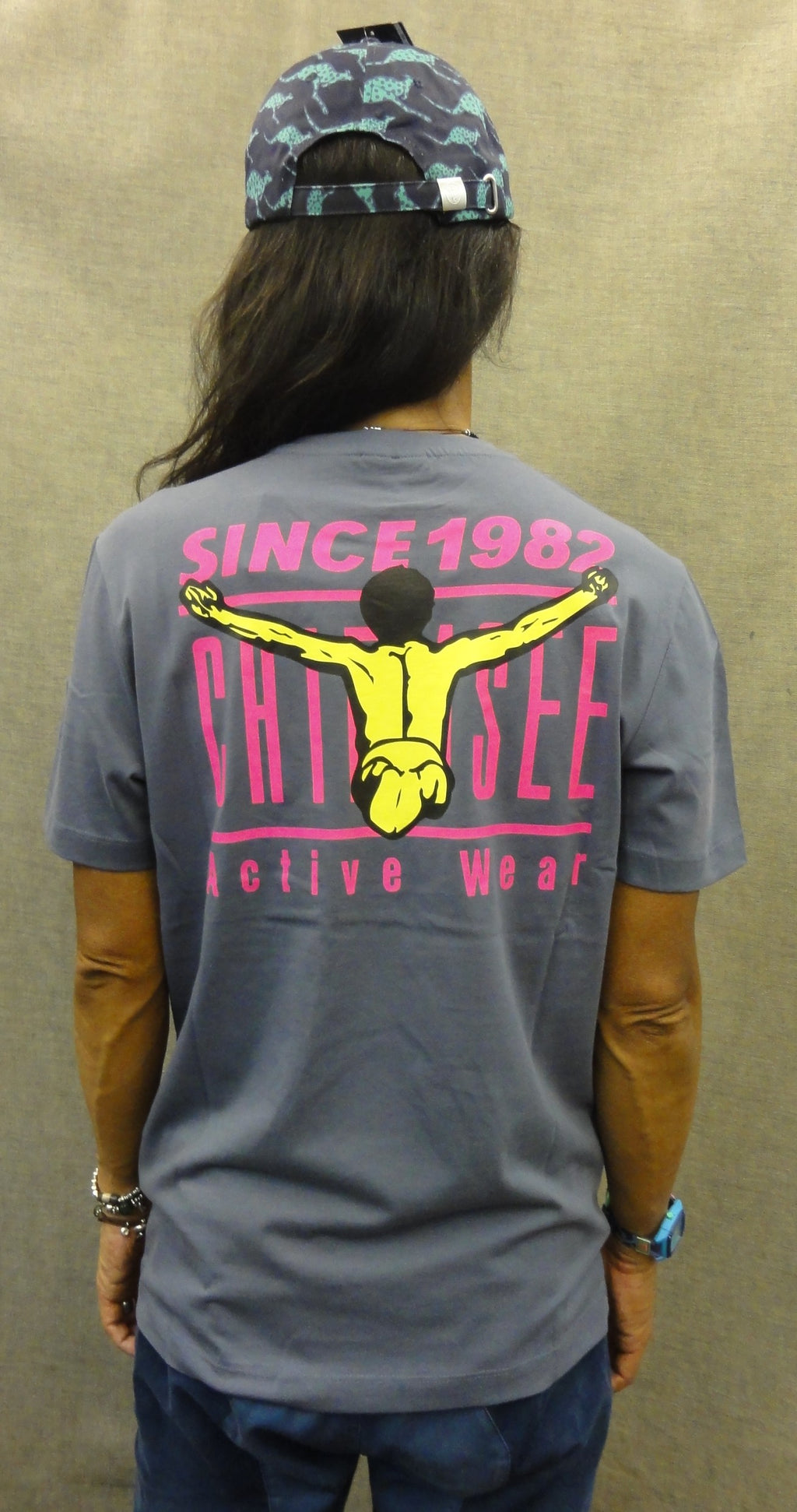 MEN T-SHIRT 00015756（カラー：18-3912 GRISAILLE）
