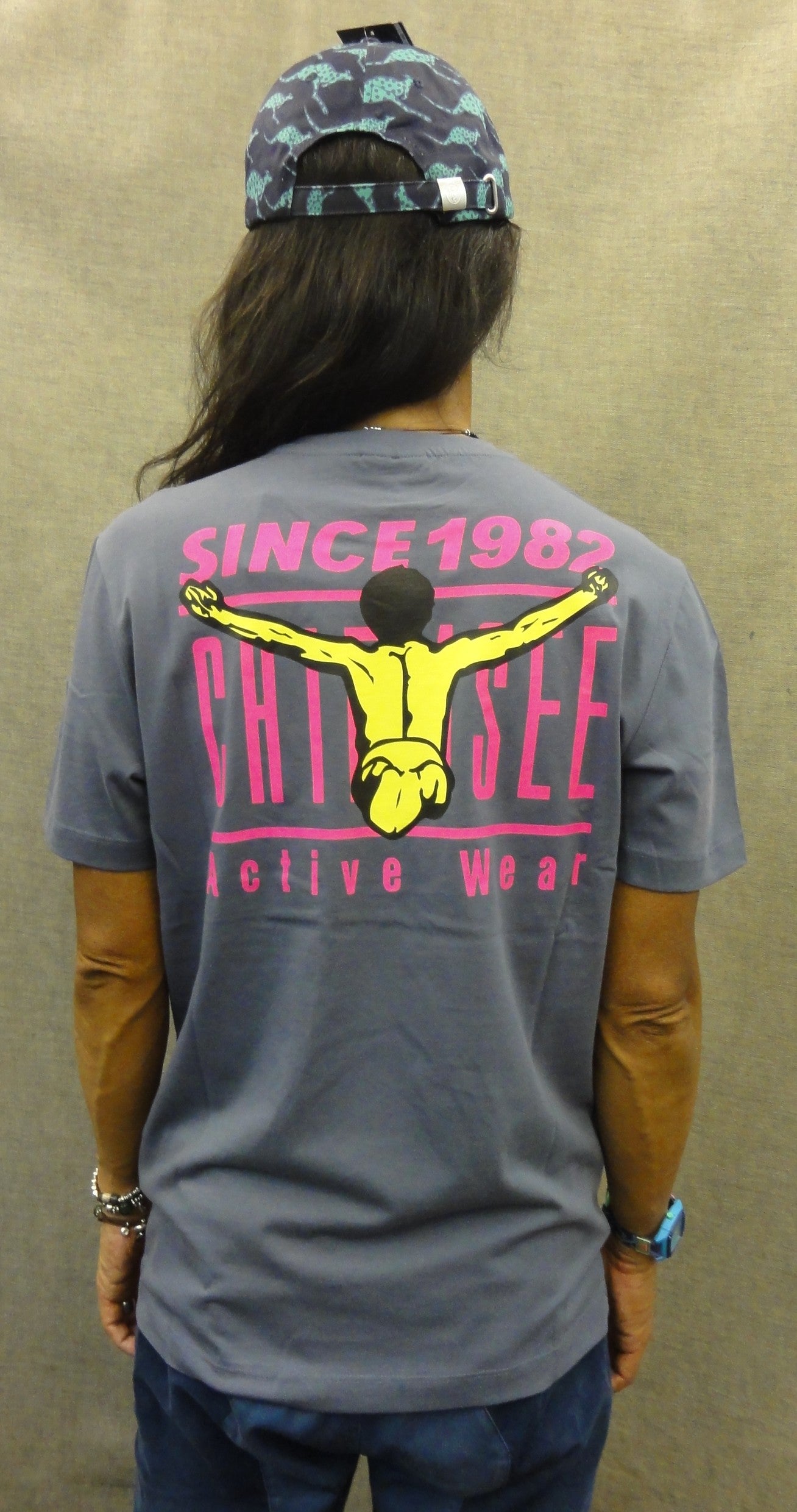 MEN T-SHIRT 00015756（カラー：18-3912 GRISAILLE）