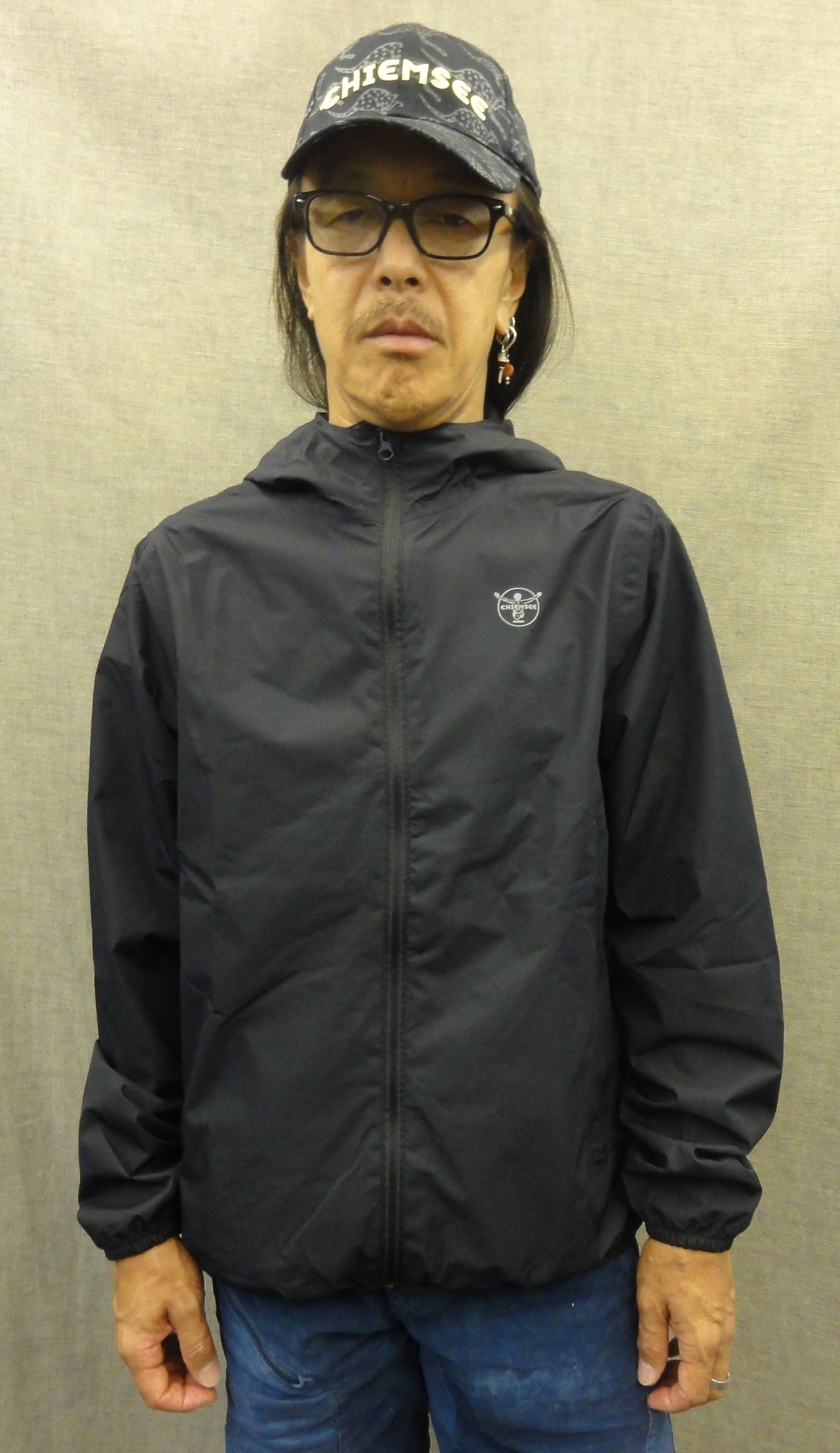 MEN PACKABLE RAIN JACKET 00016853（カラー：19-3911 BLACK BEAUTY）