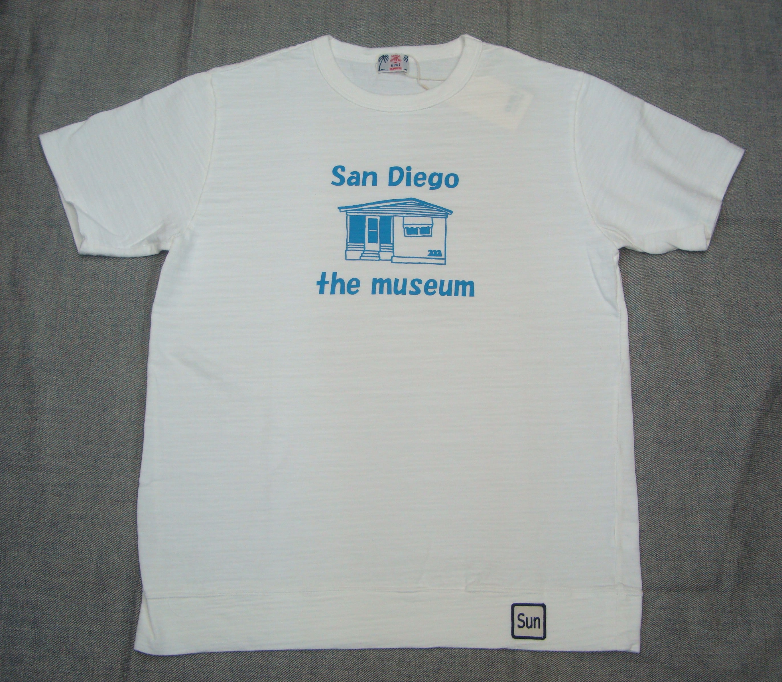 San diego the museum Y-1098C（カラー：オフ(A)）