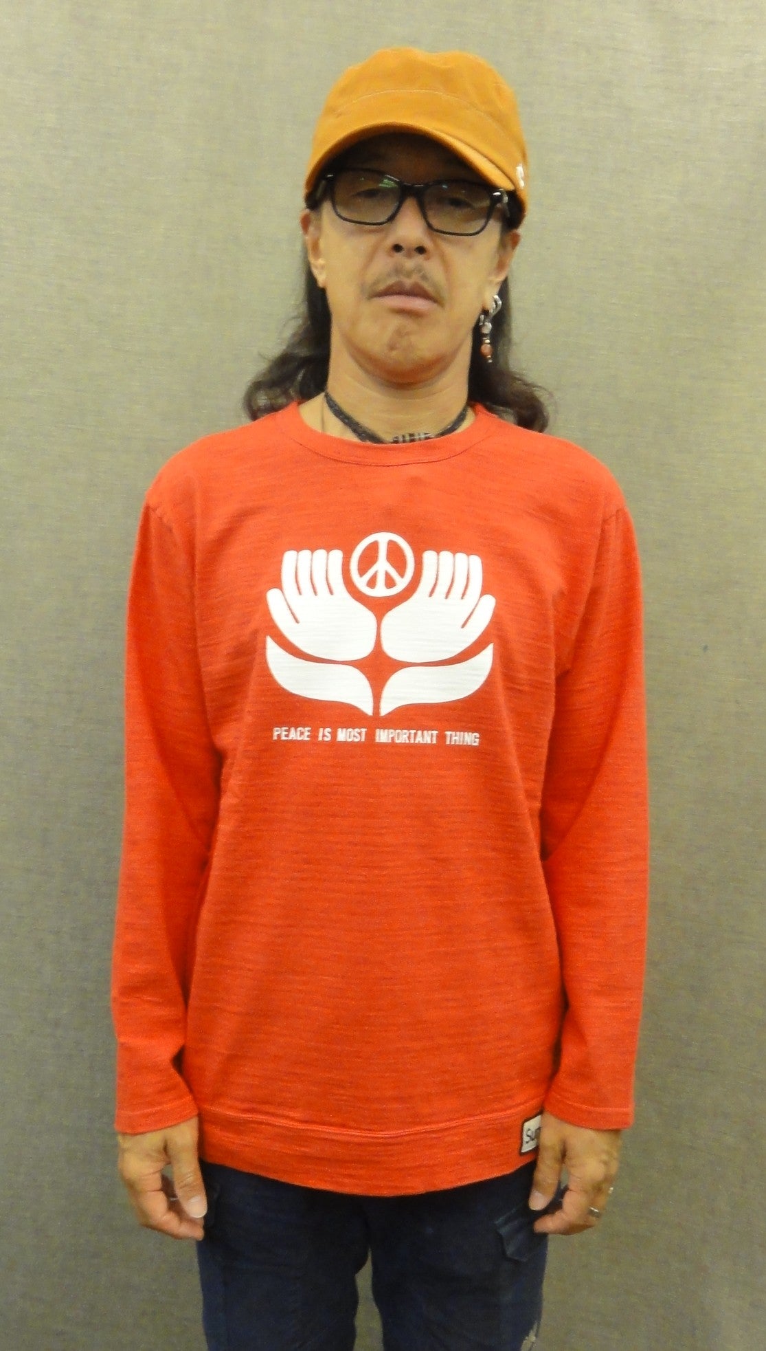 PEACE IS MOST Y-1111A-LST（カラー：ハイレッド）サイズ：L（日本サイズ）