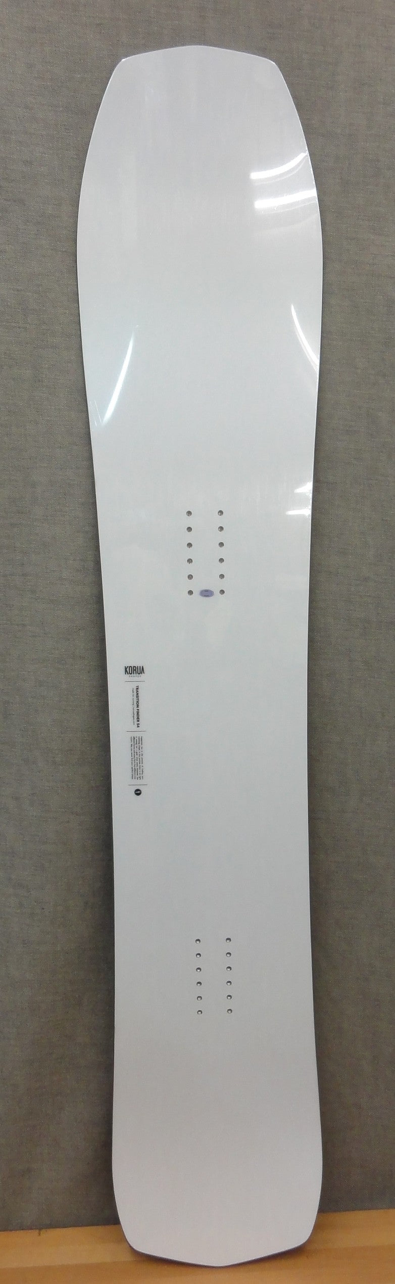 KORUA SHAPES SNOWBOARDS（コルアシェイプススノーボード）Transition Finder（トランジションファインダー）154cm　トップシート（Brushed（ブラッシュド））・・店頭のみの販売！・・在庫１点有