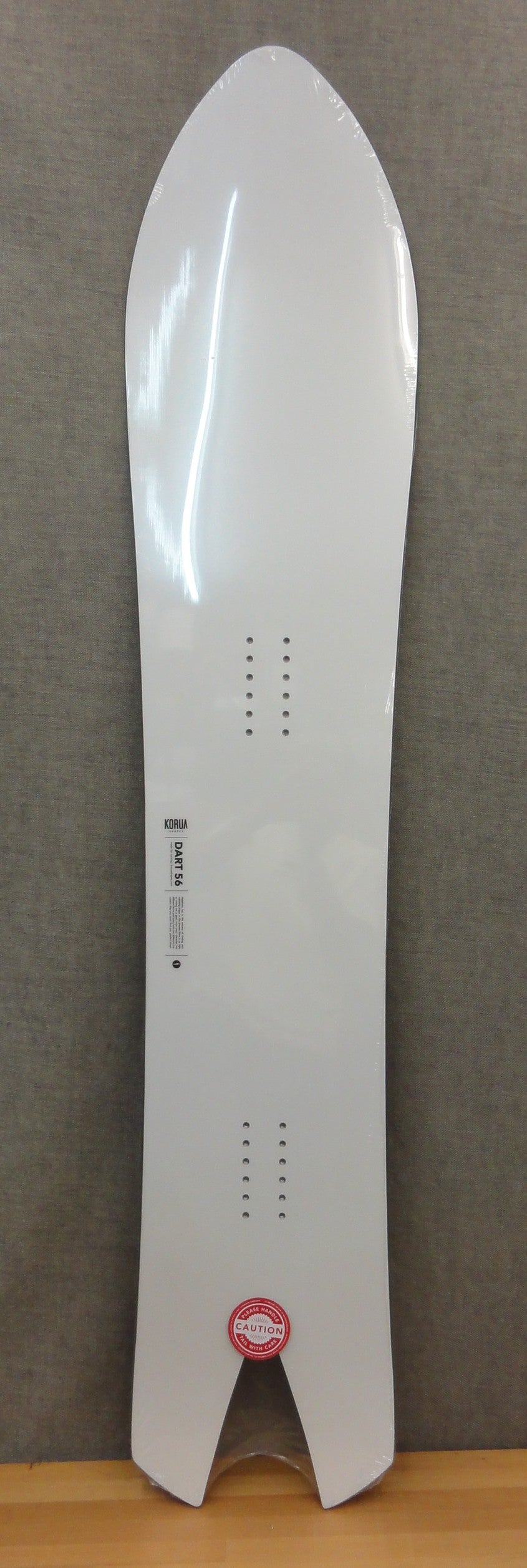 KORUA SHAPES SNOWBOARDS（コルアシェイプススノーボード）DART （ダート）156cm　トップシート（Gloss（グロス））・・店頭のみの販売！・・在庫１点有