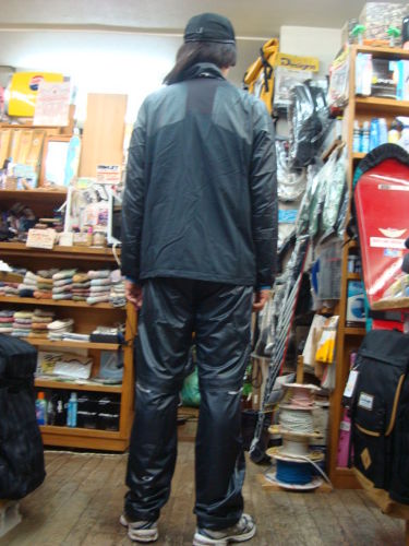 ACCELERATOR WIND WARM JACKET 2.0 419264JP（カラー：JET BLACK 01K）サイズ：L（日本サイズ）
