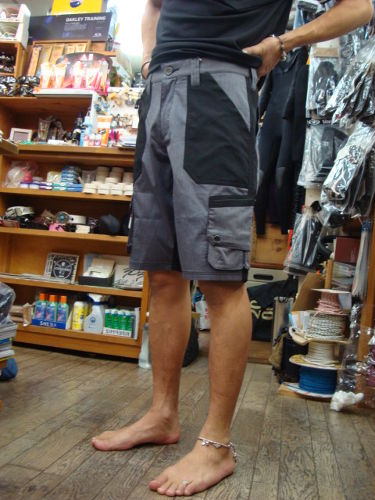 FRACTURE SHORT 449063JP（カラー：BLACK 001）サイズ：32インチ