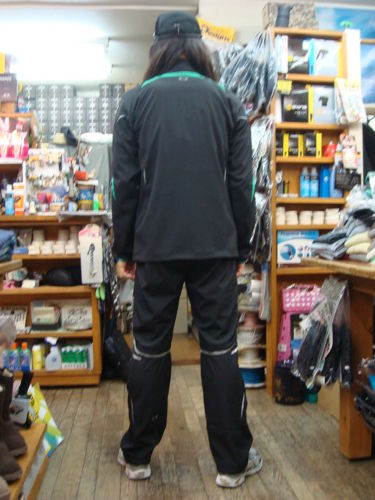 ACCELERATOR WIND JACKET 2.0 419236JP（カラー：BLACK/GREEN 063）サイズ：XL（日本サイズ）