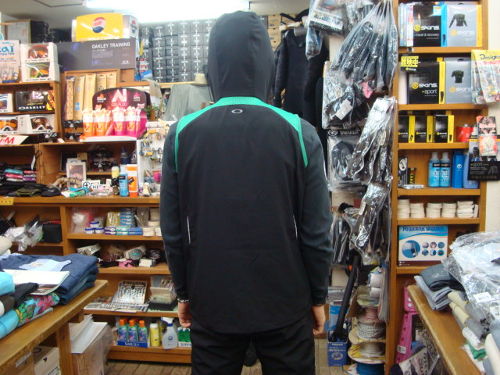 ACCELERATOR WIND HOODY VEST 2.0 419237JP（カラー：BLACK/GREEN 063）サイズ：M（日本サイズ）